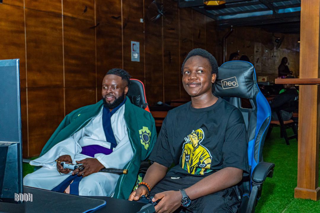 PHOTO-2025-12-07-19-19-59